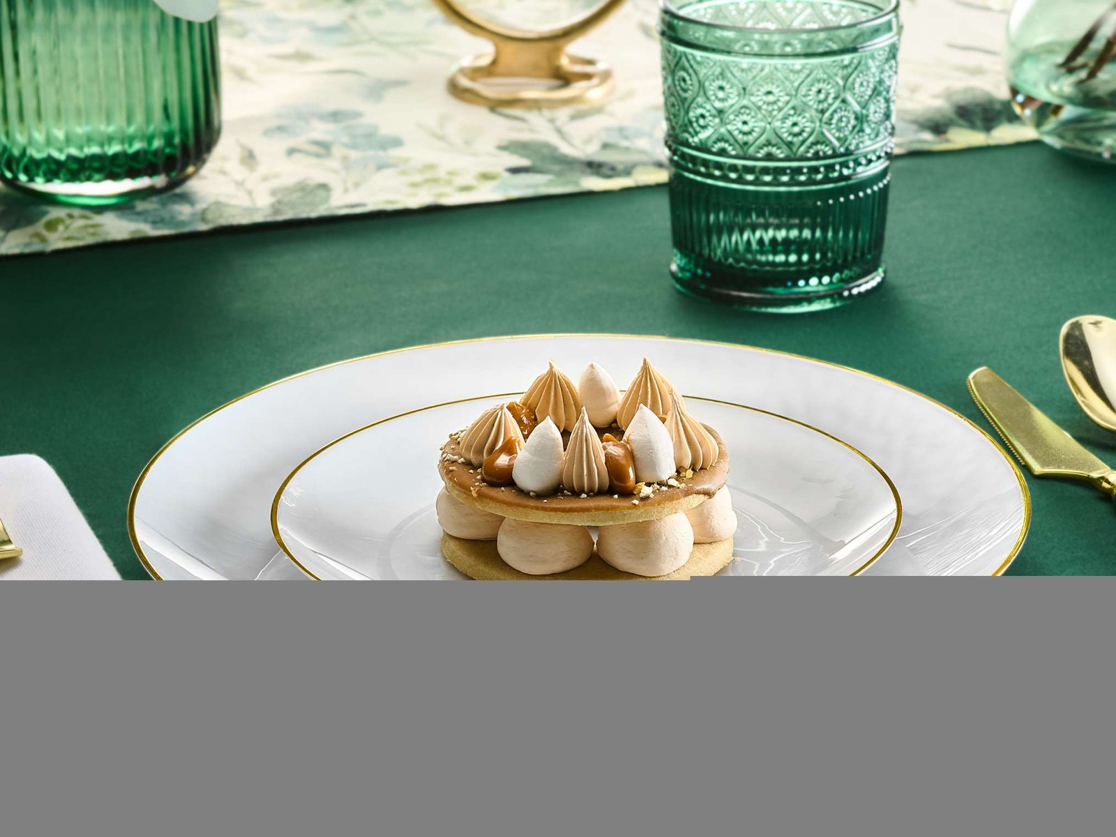 product lifestyle photography of white dinner plate setting with a marshmallow pie on plates